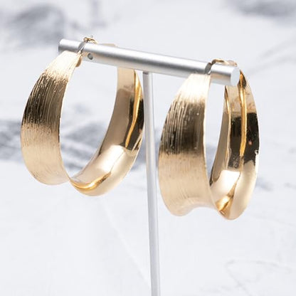 Hoop Earrings for Women Wide Hoop Earrings Large Big Flat Huggie Hoops Earrings Trendy Chunky Hoops Earrings Statement Earrings Jewelry for Women - color: Gold