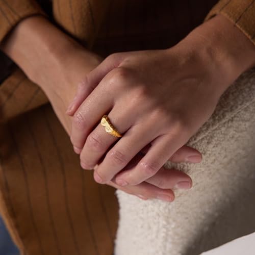 CAITLYNMINIMALIST Personalized Initial Letter Signet Ring, Custom Heart Gold Ring, 18K Gold Plated Silver, Personalized Gift for Women, Gift for Mom