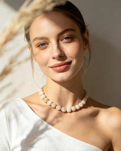 Colorful Chunky Beaded Necklaces for Women Trendy Large Bead Statement Necklace Boho Resin Bead Choker Summer Beach Jewelry Gifts Accessories - color: Shell White