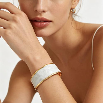 YBMYCM Chunky Shell Cuff Bracelet for Women, Hammered Boho Open Bangle | Adjustable Irregular Wide Bracelets Jewelry Gifts for Women, Perfect for Daily Wear - color: C-White