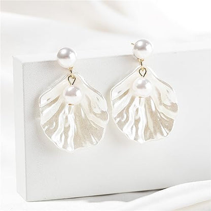 Seashell Pearl Stud Earrings for Women Ocean Sea Theme Sweet Double Layer Acrylic Shell Lightweight Dangle Drop Earrings for Summer Beach Holiday Halloween Party Jewelry Accessories - color: Two pearl white earrings