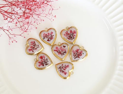 Handmade Dried Pressed Flower Heart Shaped Photo Locket Pendant Necklace - color: Gold, style: Fushia Flower on Pink