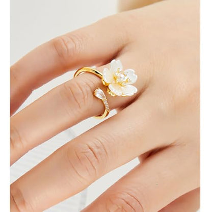 Kokoma Dainty Flower Ring for Women Sparkling Cubic Zirconia Daisy Open Statement Rings Pearl Chic Engagement Promise Ring Wrap Finger Band - color: Baroque