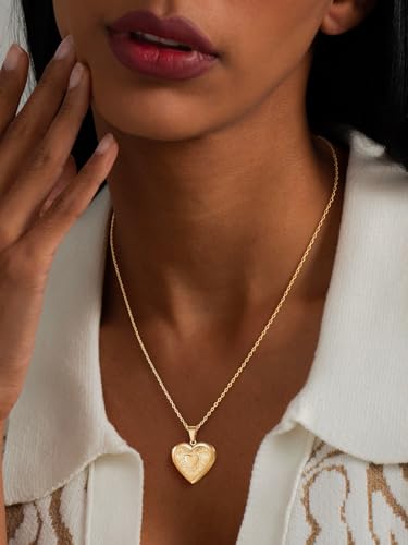 U7 Women Locket Necklace, Heart Photo Lockets Hold Picture, Gift Box Packed | Gold/Silver/Rose Locket Charm, Custom Picture and Engravement Heart Pendant, 20" Chain, Personalized Gift for Mom Wife Friend - color: 01# Gold Heart