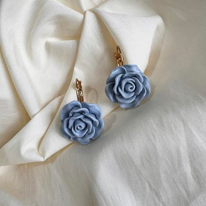 Handmade Bohemian Aesthetic Dainty Acrylic Flower Petal Leverback Earrings Sparkly 14K Gold Floral Dangle Drop Earrings for Women - color: Haze Blue