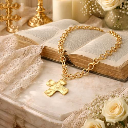 Carffordo Gold Cross Necklaces for Women, Chunky 14K Gold Plated Necklace | Statement Cross Pendant Necklace with Toggle Clasp, Hypoallergenic Waterproof Bold Chain, Trendy Charm Jewelry Gift for Her - color: dainty gold cross