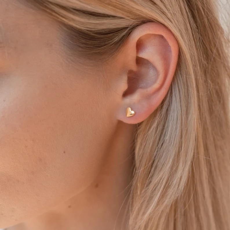 JINERA 5 Pairs Stud Earrings for Women 14K Plated Gold/Silver Pearl Ball Small Stud Earrings Set Cartilage Piercing Hypoallergenic Lightweight Flatback Earrings Jewelry Gifts for Women - color: 5 Pairs Heart Stud Earrings - Gold