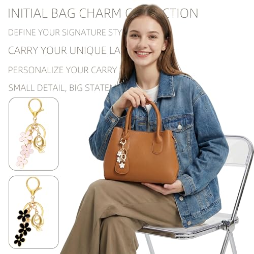 Floral Series Initial Bag Charm, Cute Flower & Bubble Letter Purse Charms, Keychain Accessories Gift for Women - color: White Flower, style: Q