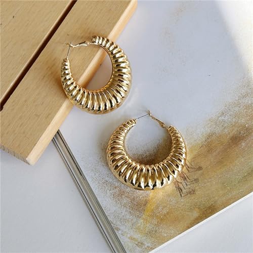 Croissant Earrings for Women Twisted Round Hoop Earrings Elegant Small Hoop Earrings 14K Gold Plated Croissant Stud Earrings Chunky Gold Earrings Jewelry Gifts