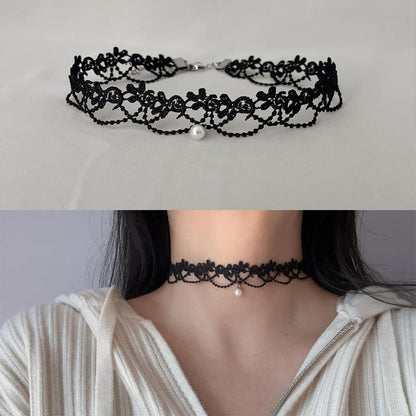Nova&Aria Chokers Set For Women Heart Choker Necklaces Flower Pendant Velvet Cute Pink Turquoise Blue White Black Choker Necklace Christmas Colorful Lace Chokers - color: Black&White