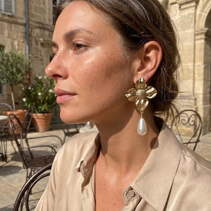 Chunky Gold Plated Flower Statement Drop Earrings for Women | Hypoallergenic 18K Gold Plated Textured Petal Wing, Large Statement Dangle Earrings for Wedding Party - color: Four Petals Pearl