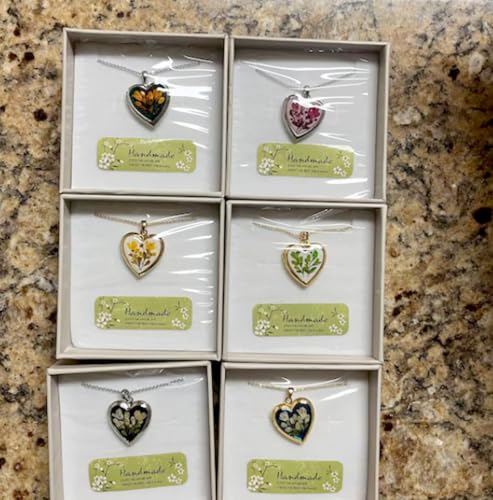 Handmade Dried Pressed Flower Heart Shaped Photo Locket Pendant Necklace - color: Gold, style: Customized pattern with photo