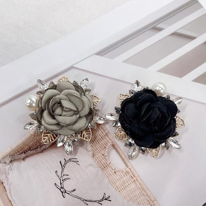 Elegant Rose Flower Brooch Pin for Women Men Wedding Party Gentleman's Essentials Handmade Imitation Crystal Pearl Fabric Flower Lapel Pin Dress Suit Accessories Boutonniere Ideas Gift - color: Green