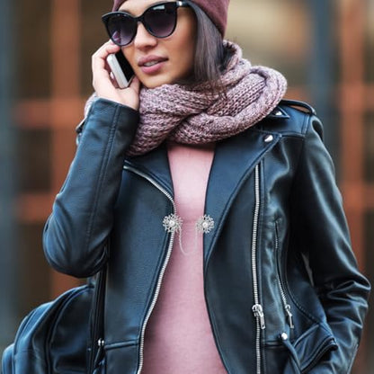 Pearl Sweater Clip for Women:Silver Alloy Cardigan Link Buckle, Retro Collar Brooch for Sweaters, Dresses, Scarves, Jackets, and Coats