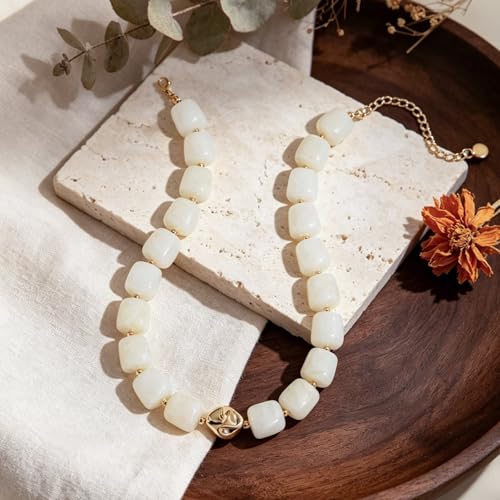 Beaded Necklaces for Women Boho Chunky Necklace Statement Big Resin Bead Choker Fashion Summer Beach Jewelry - color: Cream White