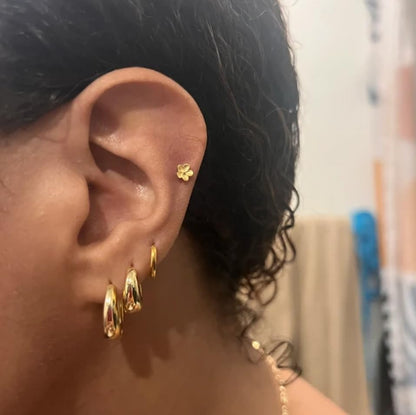 20G/18G/16G Flat Back Earrings Tiny Nose Stud, Cartilage Earring Threadless Tragus Helix Stud Conch Piercing Jewelry - color: Flower (gold 2pcs), size: 16 gauge (1.2mm post)