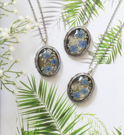 Handmade Oval Shaped Photo Locket with dried Pressed Flowers Locket pendant Necklace - style: OvalForgetMeNot-Silver