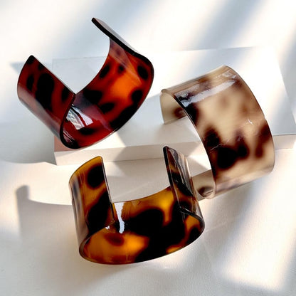 Colorful Chunky Bracelet for Women Leopard Print Wrap Acrylic Resin Bangle Bracelet Wide Open Geometric Cuff Bracelet Wide Cuff Bangle Jewelry - color: Red