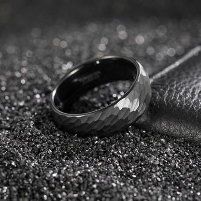 VQYSKO Hammered Tungsten Carbide Wedding Band Ring for Men Women - color: Black 6mm