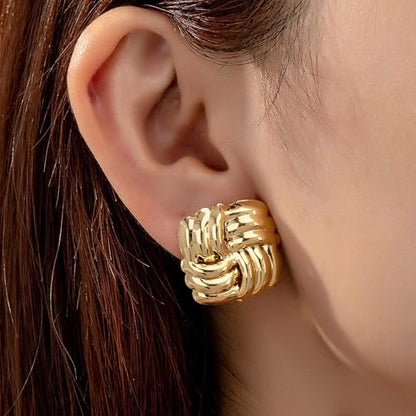 REELMAR Chunky Geometric Clip On Earrings for Women Trendy Gold-Plated Thick Hammered Rectangle Dupes Earrings Minimalist Statement Earrings No Piercing Clips - color: Gold-Square