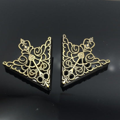 5 Pairs Retro Hollow Pattern Shirt Collar Brooches For Women And Men Gold Plated Triangle & Simple Elegant Double Leaf Collar Pin Brooches Gold Silver Plant Brooch Jewelry - style: three triangle