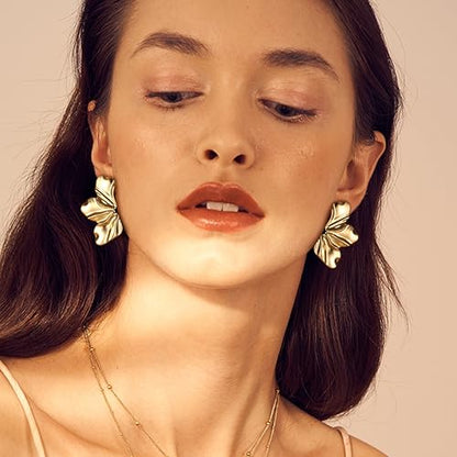 Gold Clip On Earrings for Women Trendy Non Piercing Flower Dangle Earrings Floral Earring 14K Gold Plated Lightweight Earrings for Non-Pierced Ears Fake Earrings Set - style: Gold Tone Flower