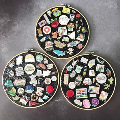 Wall Hanging Brooch Jewelry Storage Display Stand Enamel Pin Display Holder Earrings Necklace Glitter Pin Display Board with stars, Pin Collection Display, Canvas/leather Embroidery Hoop (Black) - color: Black