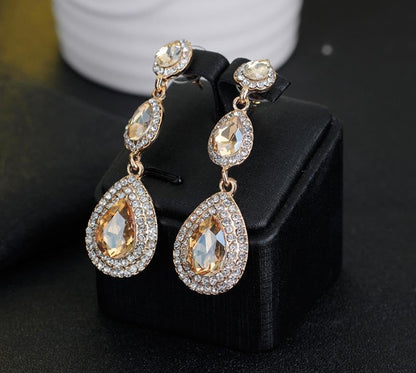 Elegant Rhinestone Statement Earrings Sparkly Cluster Crystal Drop Dangle Earrings Teardrop Chandelier Earrings Wedding Bridal Prom Earrings for Women - color: A:Champagne