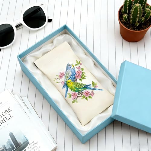Diamond Art Painting Eye Glass Bag PU Sunglasses Glasses Storage Bag Built-in Glasses Cloth Press Automatic Closure - color: Parrot