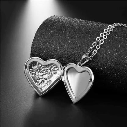 2 Pcs Locket Necklace that Holds Pictures Stainless Steel Locket Pendant Necklace Image Chain Necklaces for Women - color: Love Heart 4