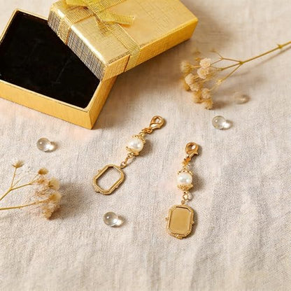 CHGCRAFT 2Pcs Wedding Bouquet Charm Rectangle Stainless Steel Memorial Photo Pendant with Freshwater Pearl and Necklace Boxes for Wedding Bridal Shower Party Decor, Gold, 60mm Tray: 14.5x10mm