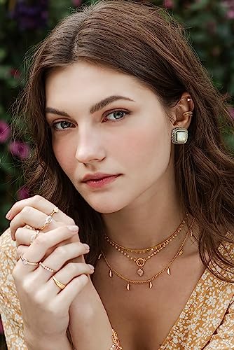 LILIE&WHITE Antique Gold Clip On Hoop Earrings for Women Non Pierced Clip on Earrings with Interwoven Textured Jewelry Gifts - color: EH21313A