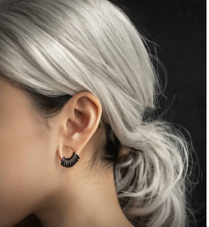 Casvort 10 PCS 16G Seamless Septum Nose Piercing Rings Segment Tragus Hoop Rings 316 Stainless Steel Helix Ring Stack Clickers Ear Plugs Hangers Women Body Jewelry - color: Black Classic, size: 1.2*6mm 10 PCS