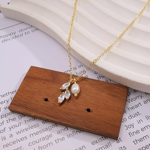 Pearl Necklaces for Women Trendy,Dainty Pearl Pendant Necklace | 14k Gold Plated Elegant Pearl Necklace,Simple Pearl Pendant,Dainty Gold Jewelry,Waterproof Summer Bridal Wedding Accessories - color: GOLD-10
