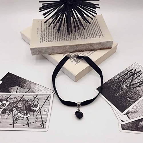 Punk Black Velvet Choker Necklace Love Heart Pendant Necklace Vintage Black Satin Choker Necklace Gothic Retro Leather Collar Necklace Chain Jewelry for Women Prom Party