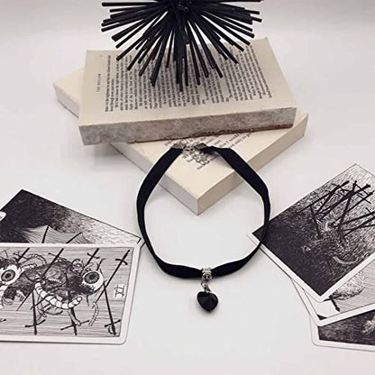 Punk Black Velvet Choker Necklace Love Heart Pendant Necklace Vintage Black Satin Choker Necklace Gothic Retro Leather Collar Necklace Chain Jewelry for Women Prom Party