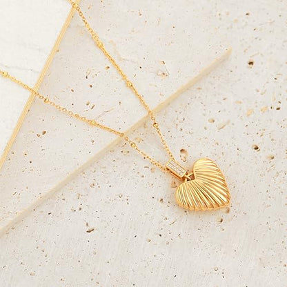 Aobei Pearl 18K Gold Plated Pendant Necklace for Women Dainty Gold Chain Choker Love Heart Disc Coin Pearl Cross Toggle Jewelry - style: Texture Heart