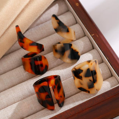 XAM Acrylic Tortoiseshell Pattern Rings - Geometric Irregular Caramel Color Open-Back Statement Elegant Jewelry - color: C