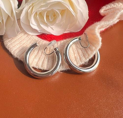 A Season Women Twisted Gold/Silver Round Clip On Hoop Earrings for Non Pierced Ears Hoops Earrings, Small/Medium/Large (Silver Solid Round)