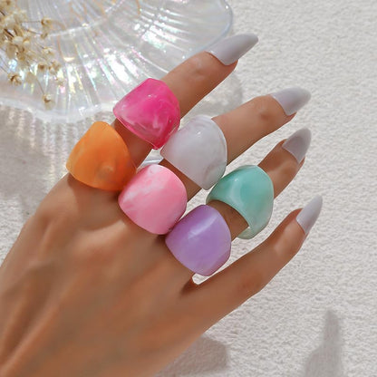 Resin Chunky Rings for Women Multicolor Acrylic Plastic Rings Set Cute Trendy Aesthetic Y2k Statement Rings Thick Dome Heart Knuckle Finger Jewelry - color: Colourful