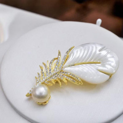 Rhinestone Feather Brooch Pin for Men Women Gold Silver Plated Elegant Delicate Leaves Hat Bag Suit Tie Crystal Pearl Lapel Brooches Trendy Jewelry Gifts (Gold)