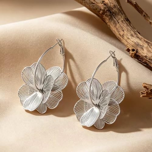 Dangle Flower Gold Earrings for Women, Trendy Statement Hoop Earrings, Gold Floral Drop Earrings Jewelry for Gifts - color: Silver flower