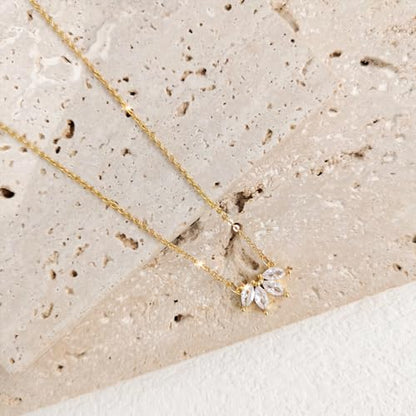 Zeffy Diamond Necklaces for Women, Dainty Gold Necklace 18k Gold Plated Layered Necklaces Simple Gold CZ Diamond Pendant Necklaces for Women Trendy Jewelry Gifts for Girls - color: Gold Leaf Necklace
