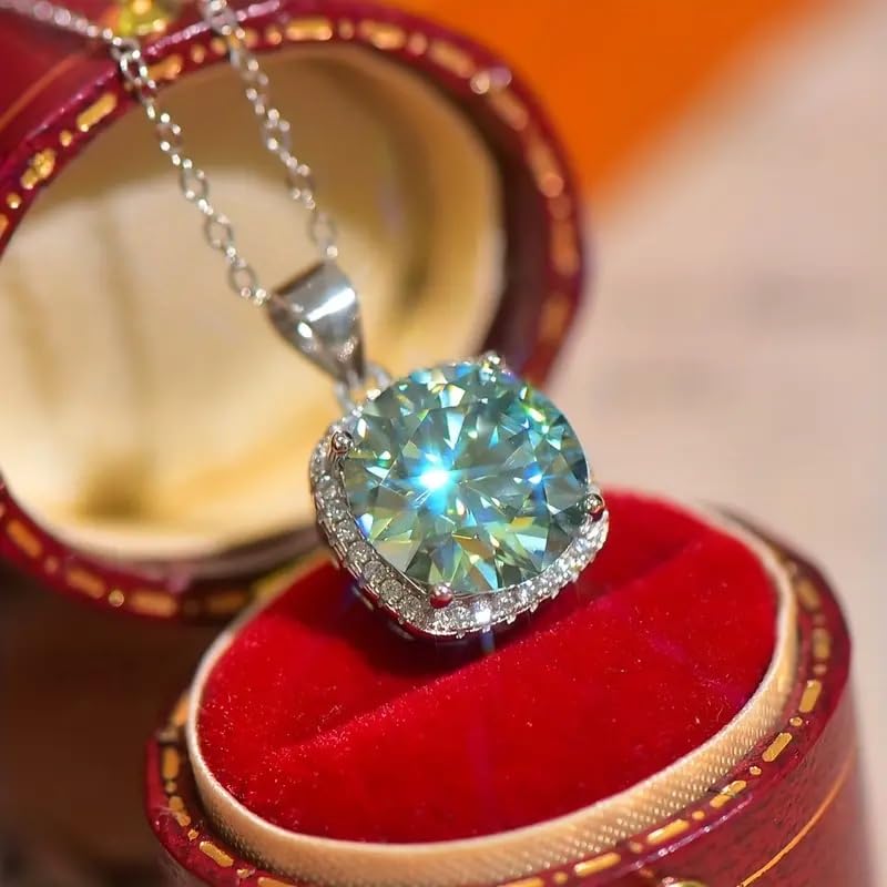 Exquisite Square Green Zirconia Halo Pendant Necklace for Women Wedding Banquet Necklace Jewelry Gifts - color: silver