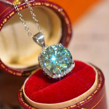 Exquisite Square Green Zirconia Halo Pendant Necklace for Women Wedding Banquet Necklace Jewelry Gifts - color: silver