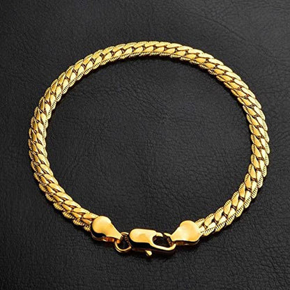 Gold Figaro Chain Bracelet Dainty Curb Cuban Link Chain Bracelet Simple Thin Chain Wrist Bracelet with Lobster Lock Clasp Minimalist Bracelet Jewelry Gifts for Women and Men - color: Gold