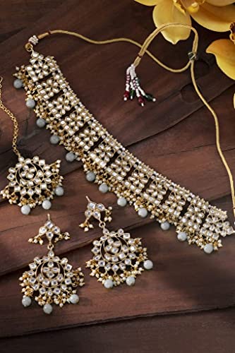 Aheli Elegant Indian Faux Kundan Studded Choker Necklace with Maang Tikka Set Ethnic Wedding Wear Bharatanatyam jewellery set Gift for Women - color: Grey