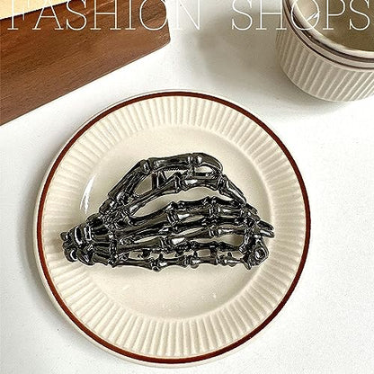 Metal Skull Hand Hair Clip, 1Pcs Gunmetal Hair Claw Clip for Thin Hair Punk & Y2K-Style - color: Gunmetal