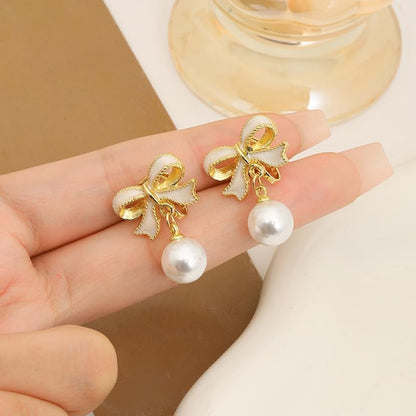 Gold Bow Earrings for Women, Long Tassel Chain Drop Earrings, Trendy Small Bow Earrings, Ribbon Waterfall Dangling Earrings, Pearl Bow Earrings, Sparkly Elegant Bowknot Preppy Jewelry Gifts for Women - color: Gold Bow-L