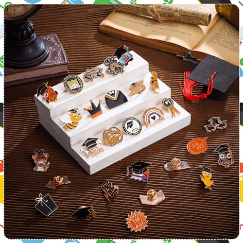 Giegxin 40 Pcs 2026 Graduation Pins Bulk Kindergarten Preschool Enamel End of the Year Student Gifts Class of 2026 Graduation Lapel Pins Teachers Backpack for Teacher Student - style: Grad